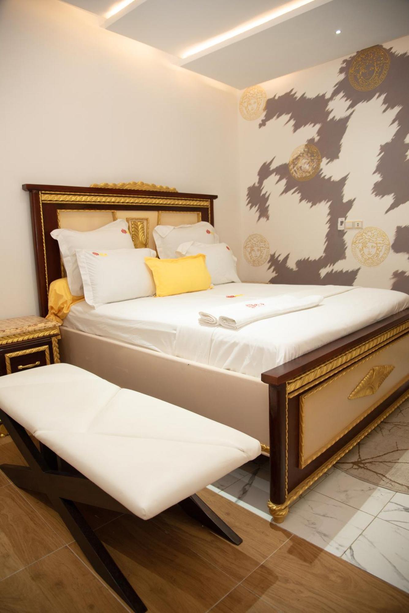 Residence Le Sommet - Chambre Versace Douala Luaran gambar