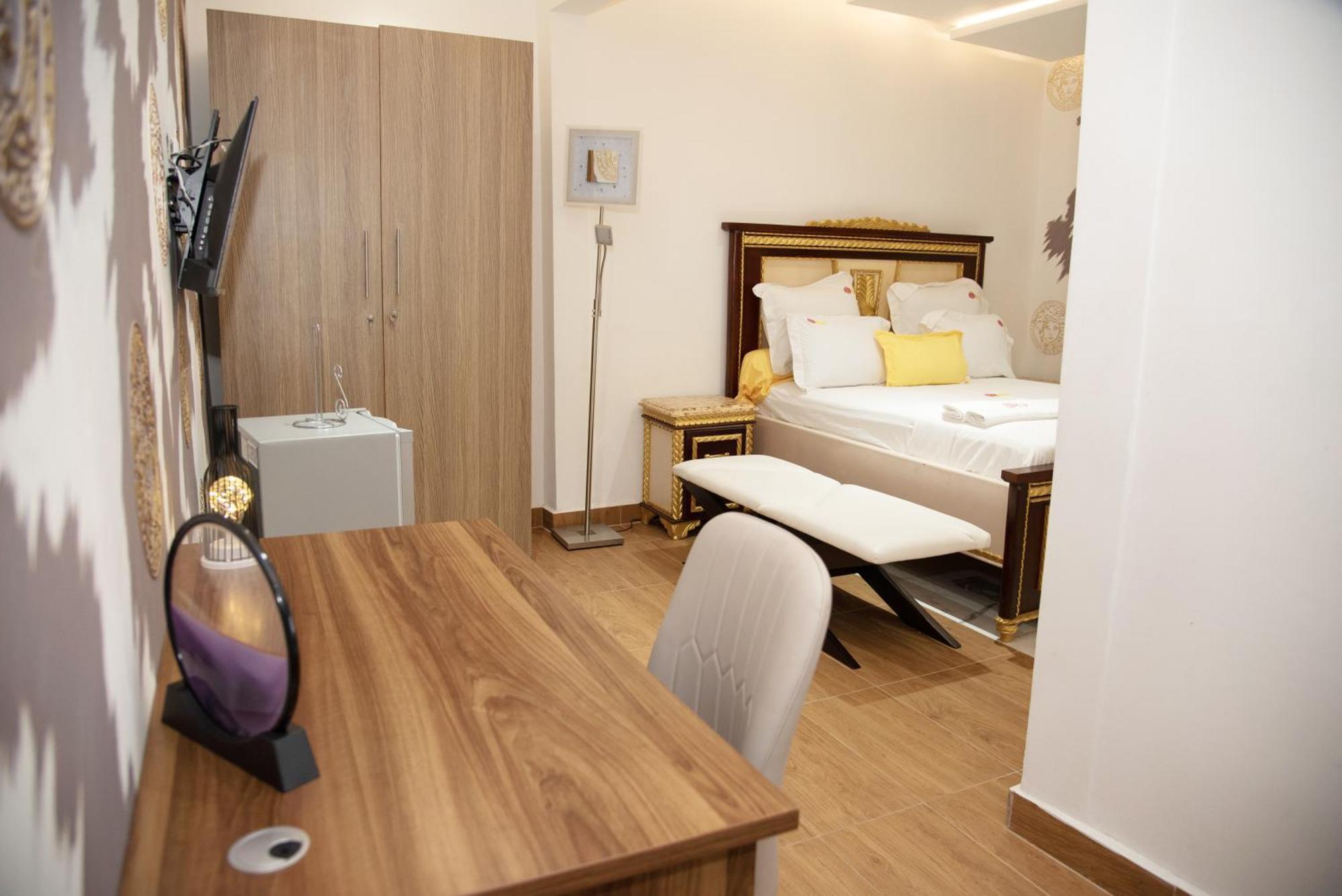 Residence Le Sommet - Chambre Versace Douala Luaran gambar